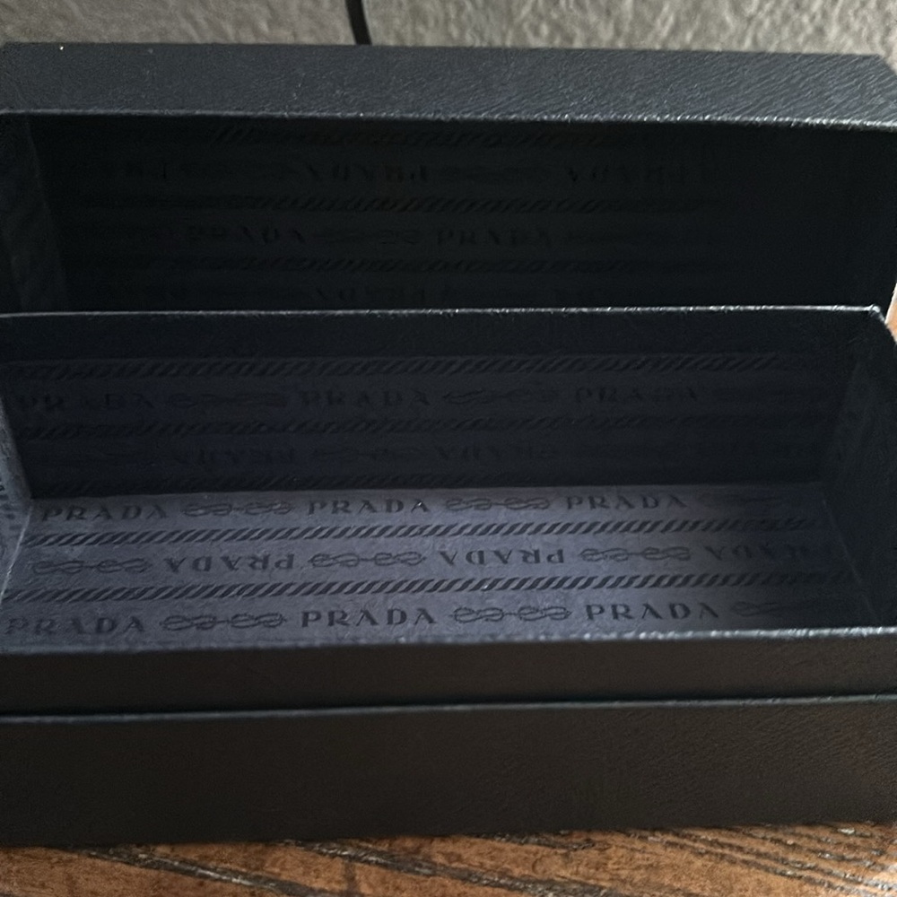 NIB PRADA GLASSES CASE - Picture 6 of 10